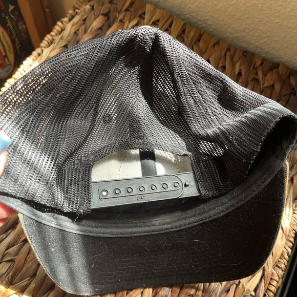 Cigar Logo Leather and Camo Mesh back hat SnapBack camouflage adjustable - Picture 4 of 6